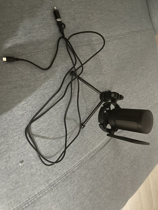 Продам микрофон fifine a6v новый