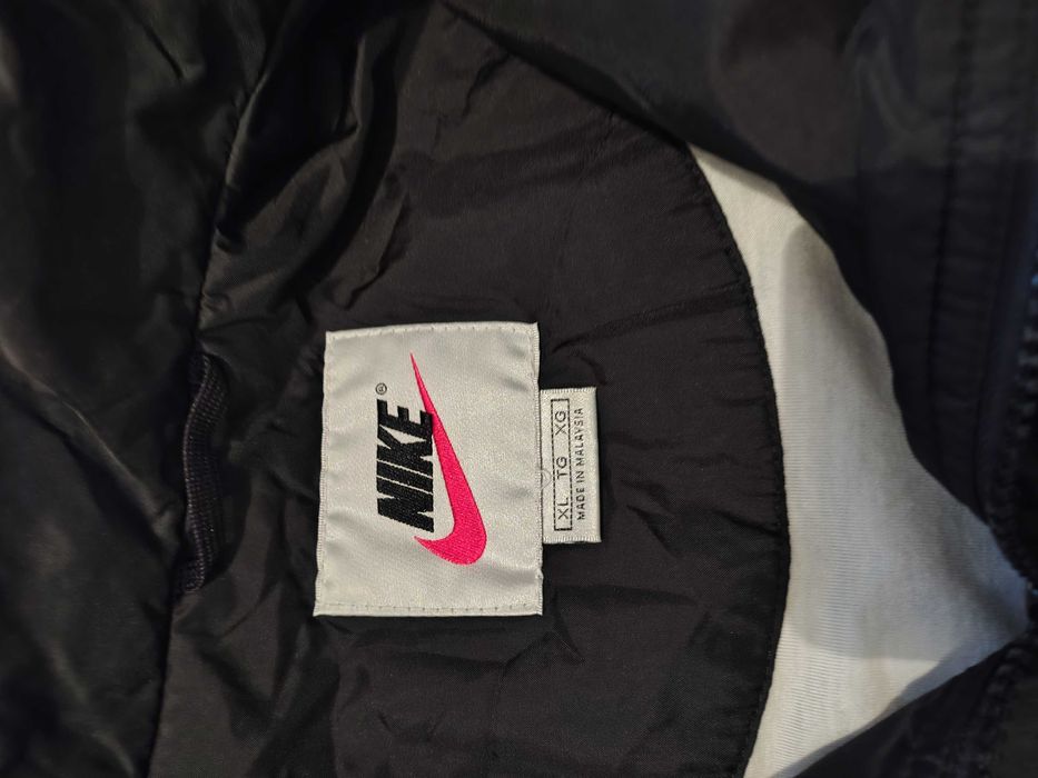 Мъжка винтидж ветровка на Nike