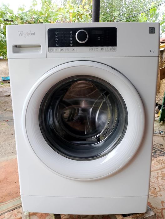 Пералня whirlpool 7кг. Отлично работеща