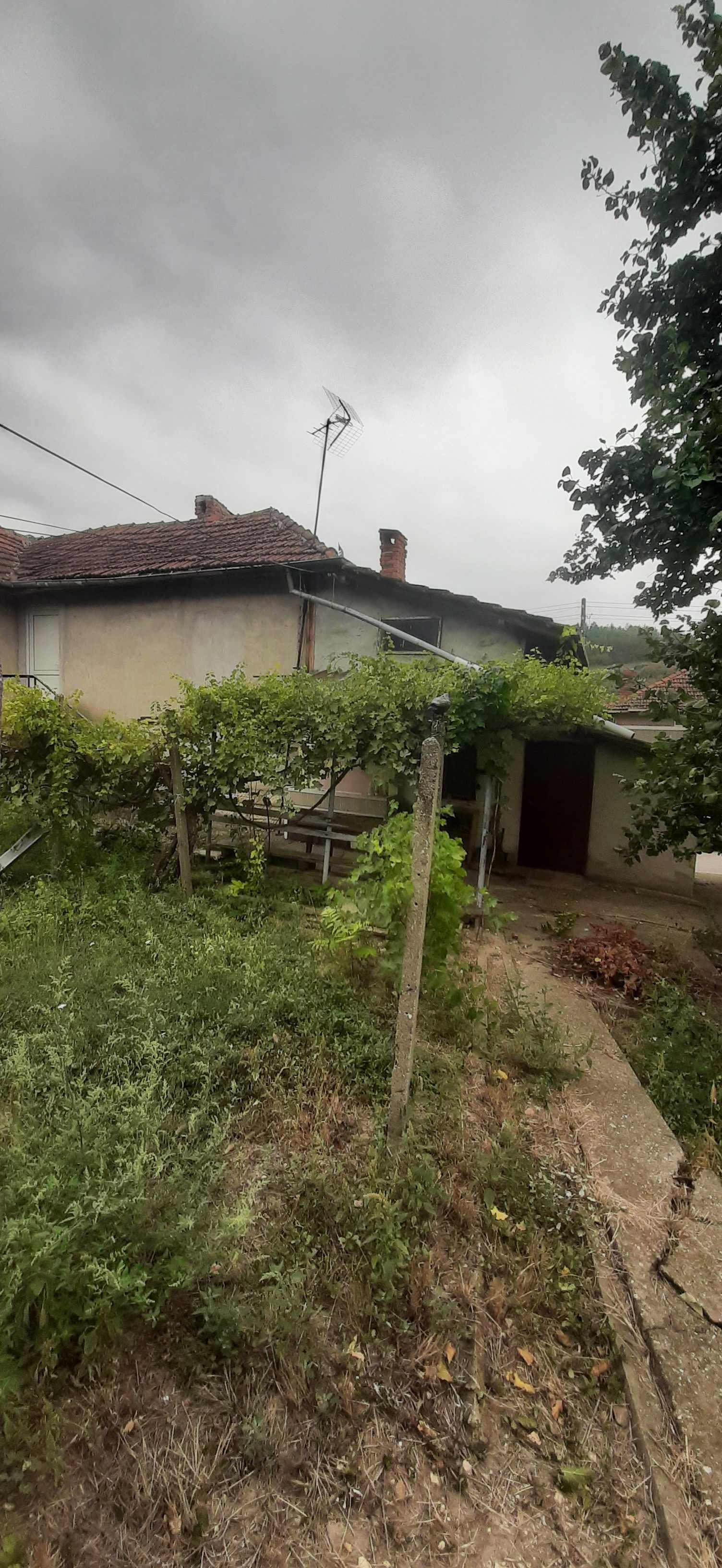 Къща в село Сваленик