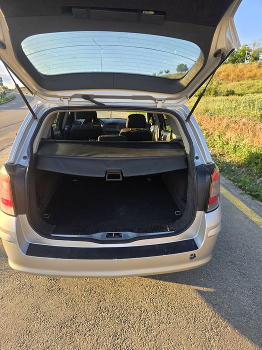 Proprietar vand opel astra H