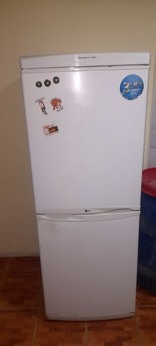 Продам холодильник