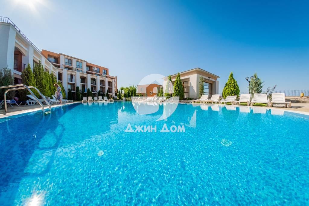 Продава се Двустаен апартамент в Свети Влас - 74 кв.м за 1419 €/кв.м - Снимка #11