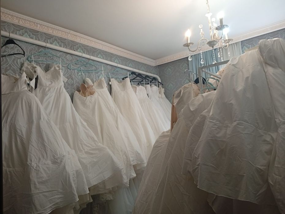 Свадебные платья продаются