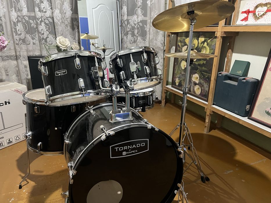 Барабанная установка Mapex Tornado