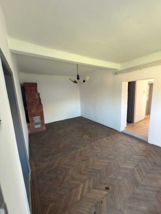 Casă de vânzare în Roșiorii de Vede – zonă centrală, str. 1 Decembrie