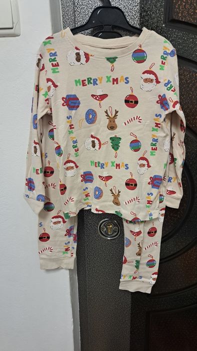 Pijama  de Crăciun H&M copii 110-116