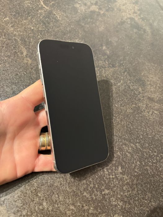 iPhone 15 pro 128 gb Natural titanium