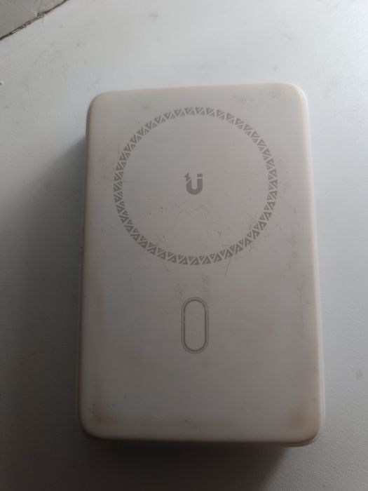 Продам повер банк полностью рабочий