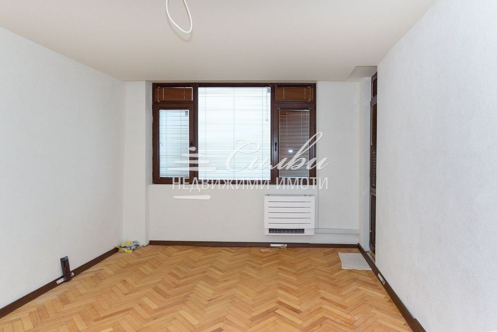 ТУХЛЕНА гарсониера - кв.Болница!