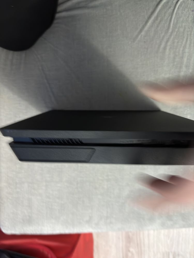 PlayStation 4 Slim 1T