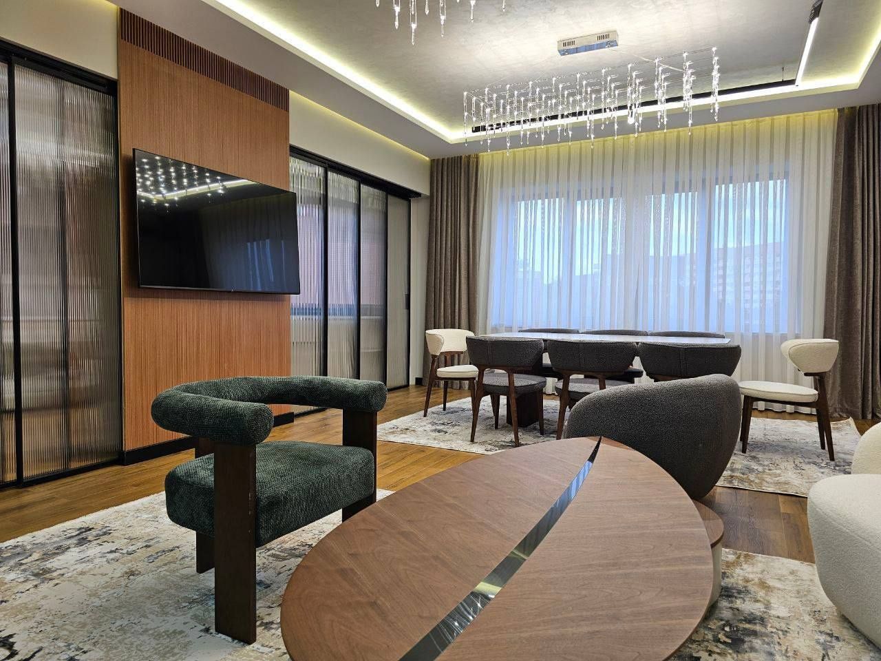 Продаётся 4/4/8 Новостройка, ГАБУС 173м² ор-р: Метро Ойбек