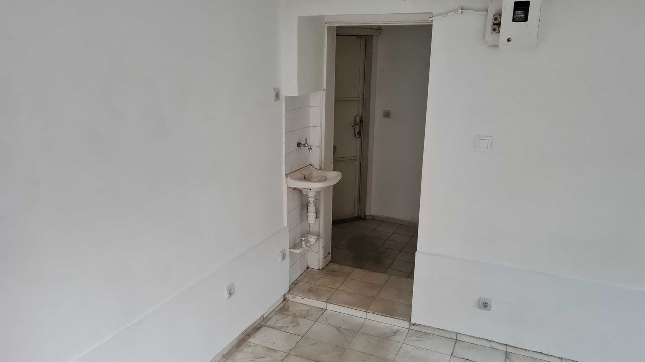 Дава се под наем Офис в Пловдив, Мараша - 17 кв.м за 153 € - Снимка #8