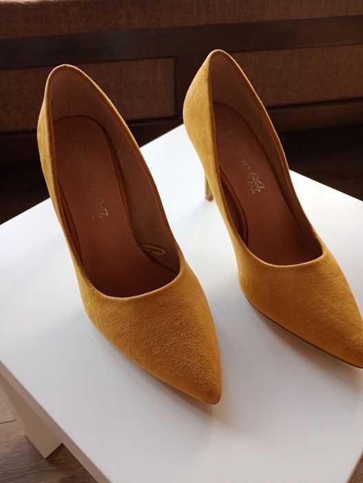 Дамски токчета жълти 38 номер