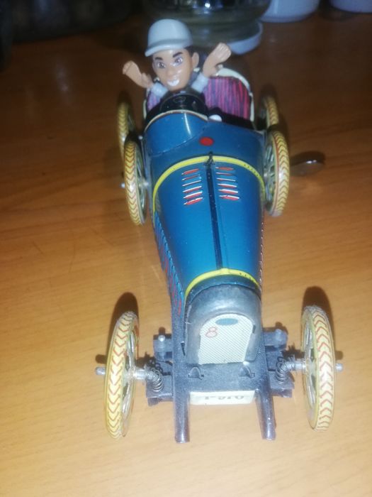 Mașinuța curse tabla motor cu cheita anii 60