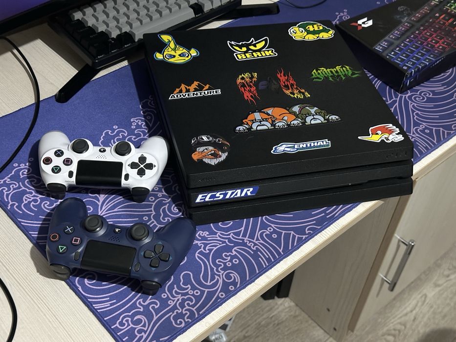 PS4 PRO 1000gb 2 джойстика игры топовые