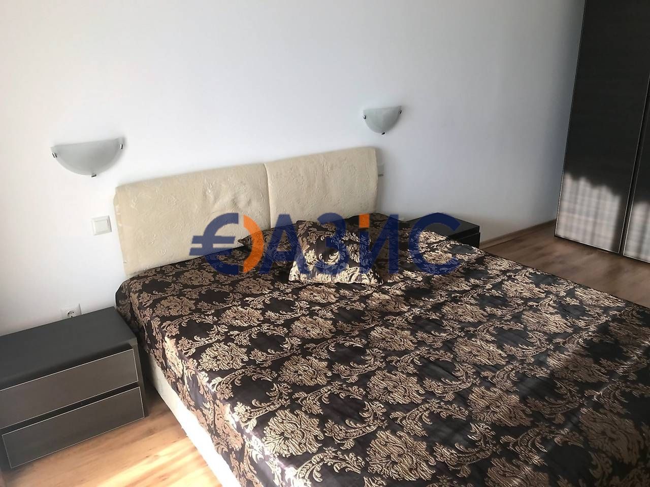 Продава се Двустаен апартамент в Свети Влас - 74 кв.м за 1215 €/кв.м - Снимка #2