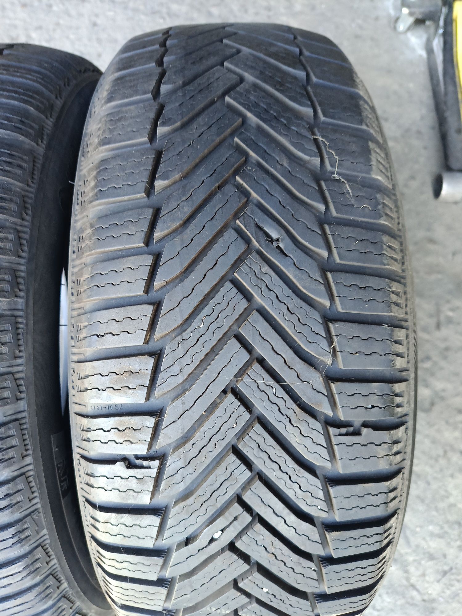 Зимни гуми -16цола -205/55-1бр.-85лв."MICHELIN"