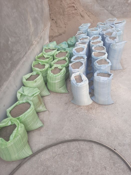 Срочно: Песок ( қум) 50 та қоп 300минг сўм.