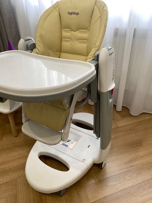 Peg Perego Tatamia Follow Me — многофункциональный стульчик 3-в-1