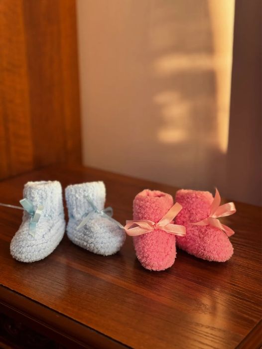 Детские вязанные пинетки