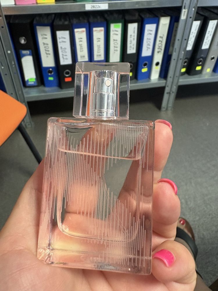 Парфюм Burberry Brit Sheer