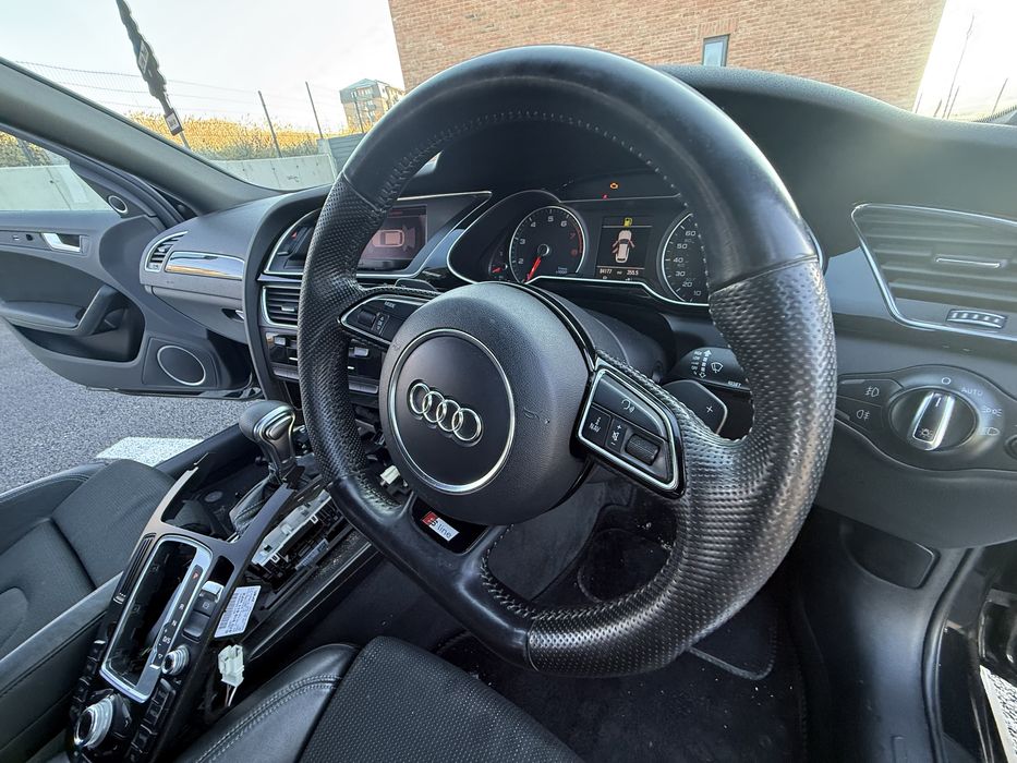 Volan tesit audi a4 b8.5 s line cu padele