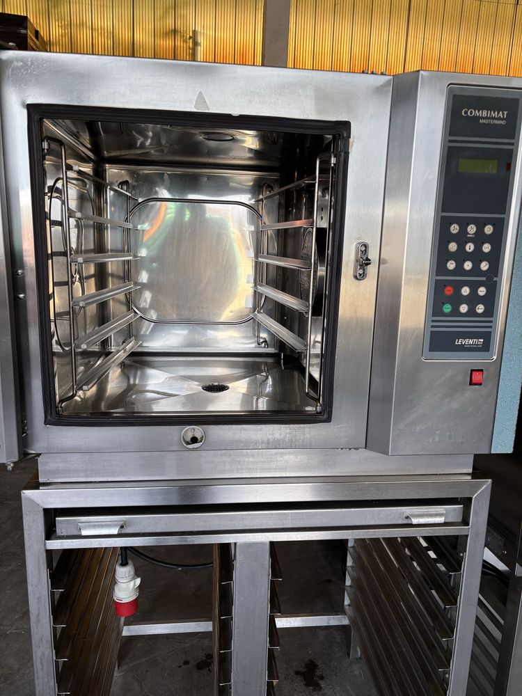 Cuptor convectie leventi