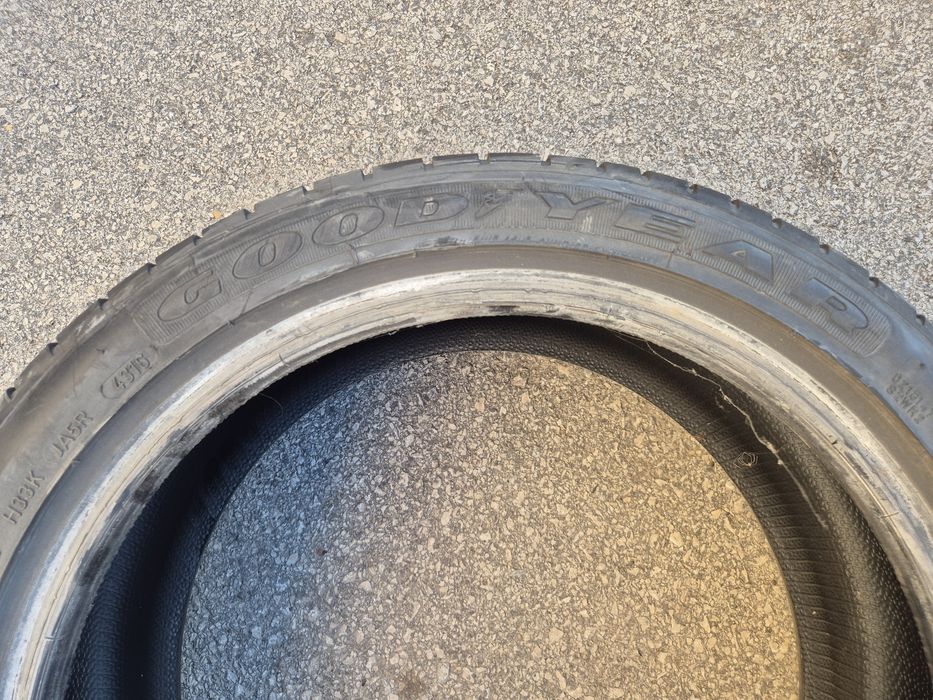 2бр. 195/45/16 Goodyear Efficient Grip гуми летни