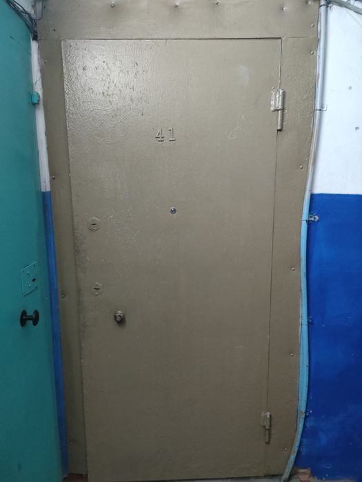 Продам дверь 20000