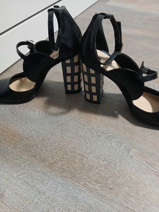 Италиаски кожени обувки 39