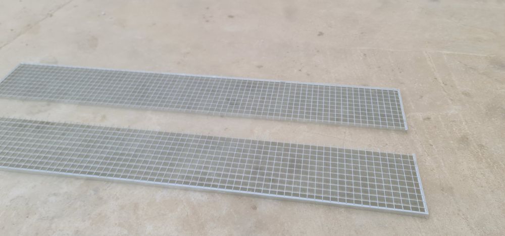 Gratare zincate metalice