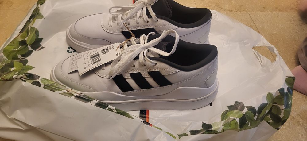 Adidas OSADE 46 – нови, в кутия, оригинални