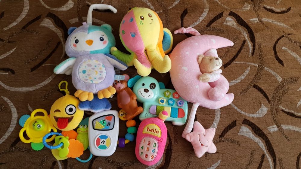 Лот от бебешки играчки
