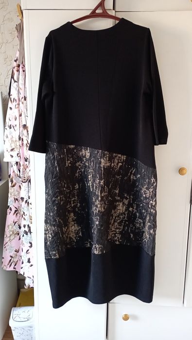 Продам женское платье 54 р