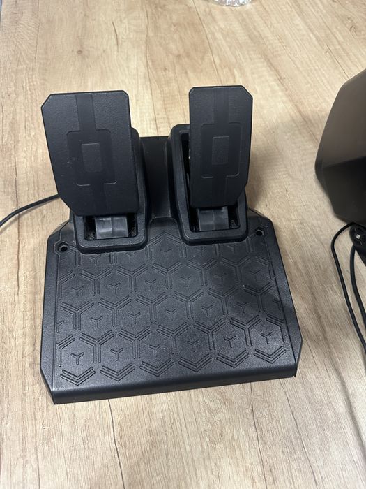 Волан Trustmaster T128-X.  Pc/S/Xbox X