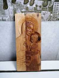 Икона на,, Дева Мария с младенеца" -дърворезба
