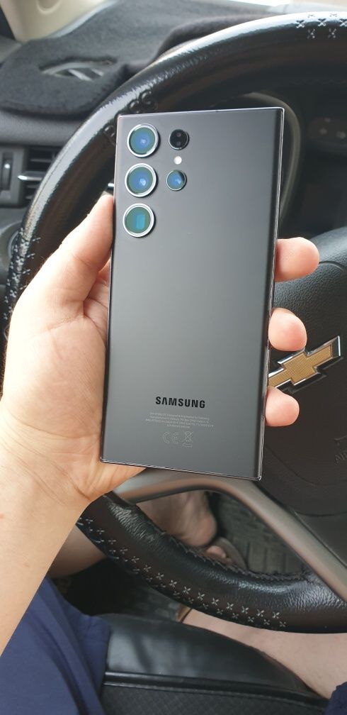 Samsung S23 ultra 12/512