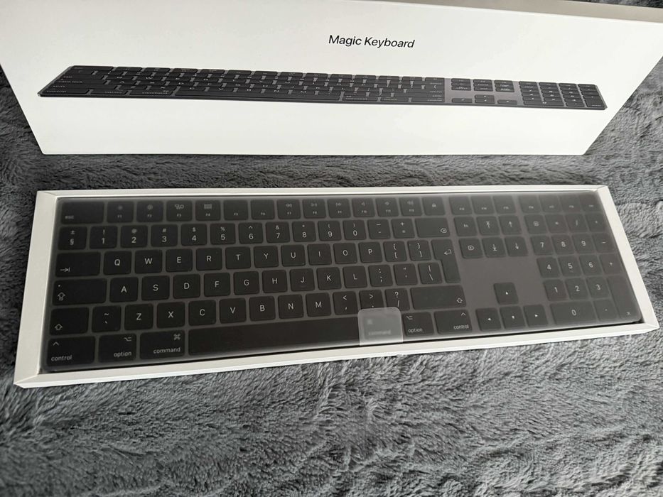 Apple Magic Keyboard with numeric keypad A1843 NOU, Resigilat