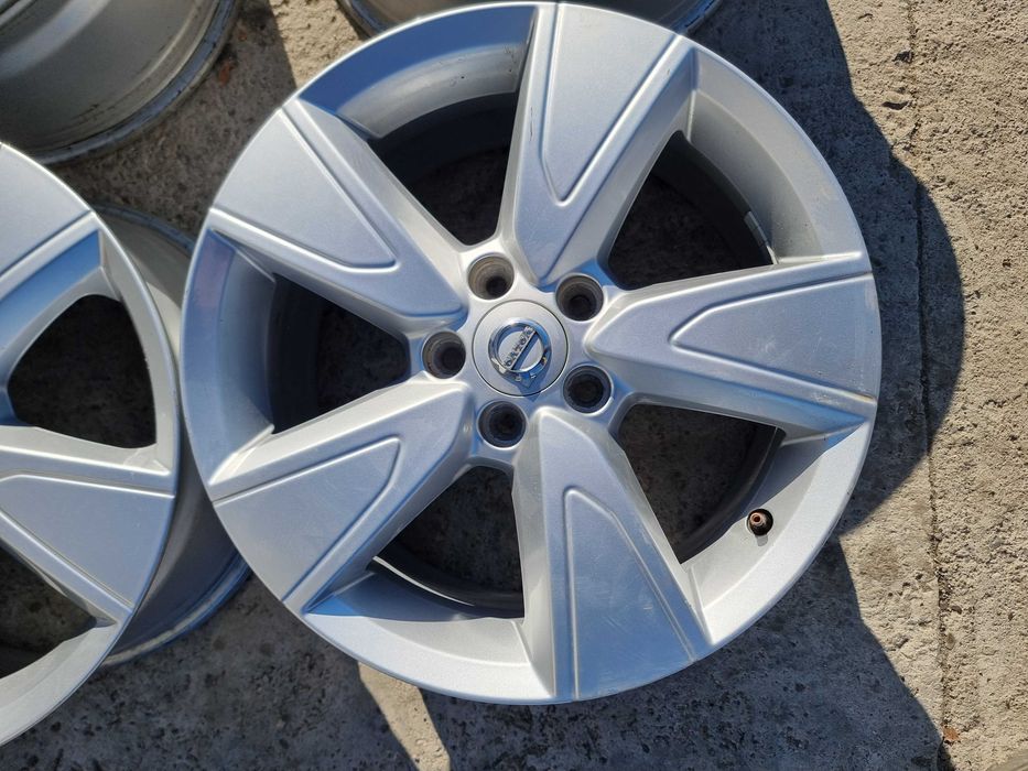 Jante Volvo Xc40 Xc60 Xc70 III V60 S80 II R17 Model 5-Spoke Silver