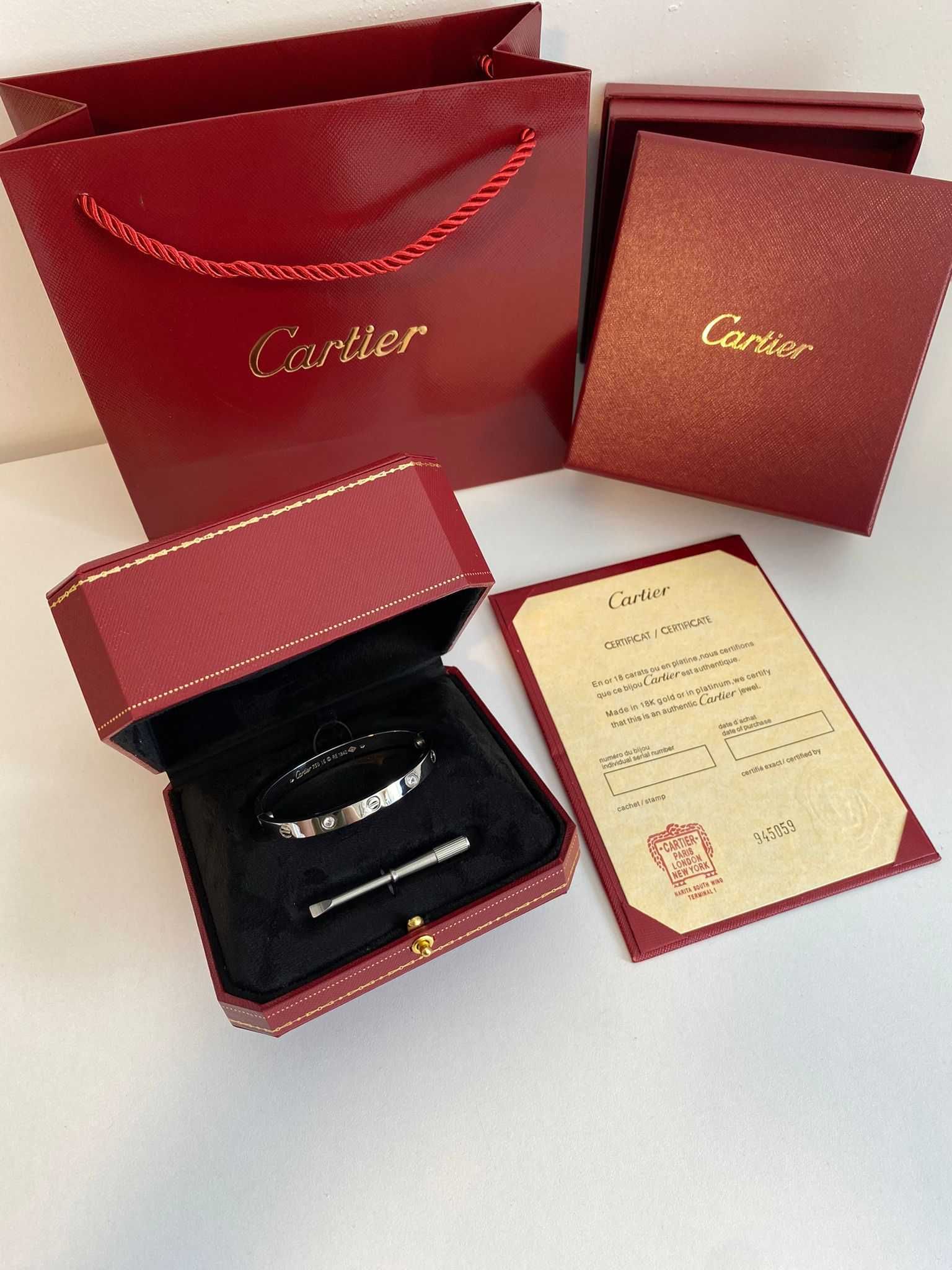 Brățară Cartier LOVE 21 din aur alb 750 cu diamante