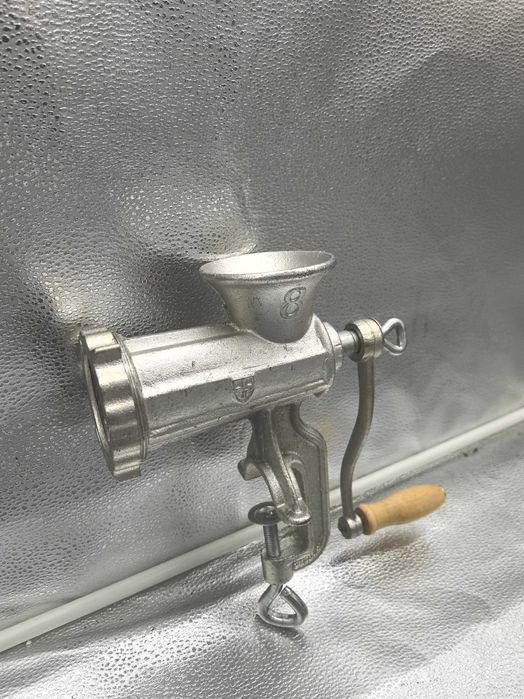 Masina manuala tocat carne nr8 aluminiu compacta