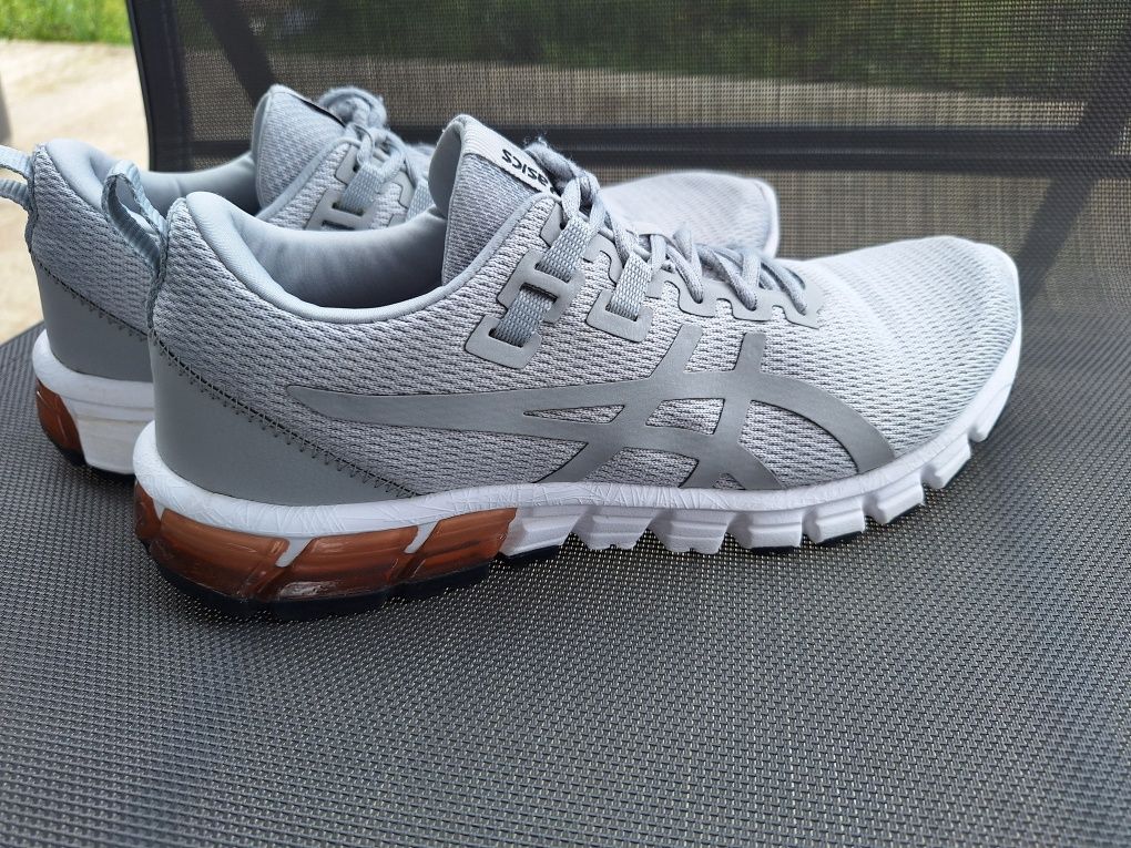 Дамски маратонки Asics 41 размер сиви