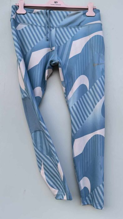 Nike оригинален дамски клин М/Л размер