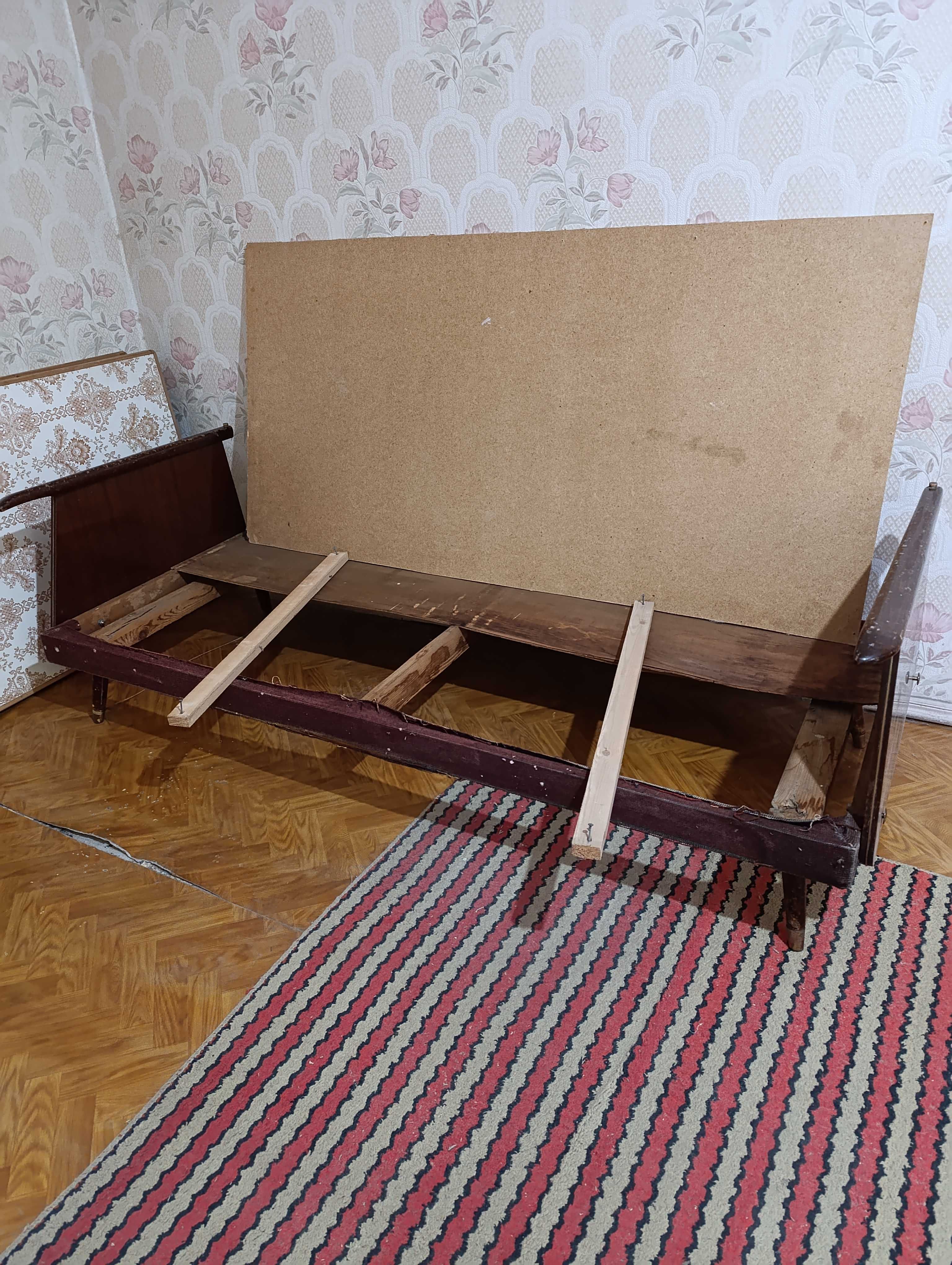 Каркас . Основа от дивана. Для дивана или софы или кровати.