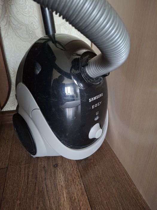Пылесос самсунг в хорошем состояние