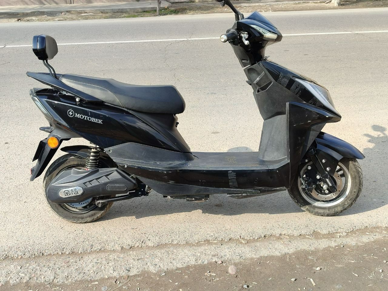 Elektroskuter 125 kub