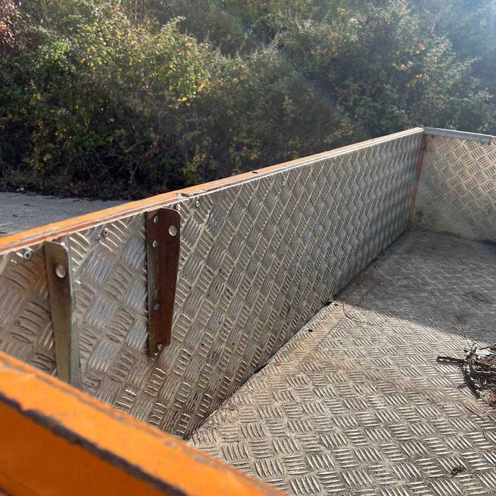 Mercedes-Benz 208 208D
Бордов Бус Mercedes-Benz 208D