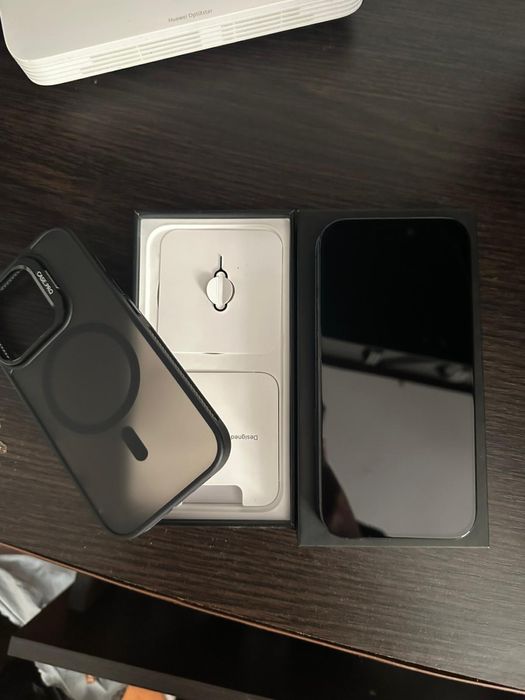 Iphone 16 pro black