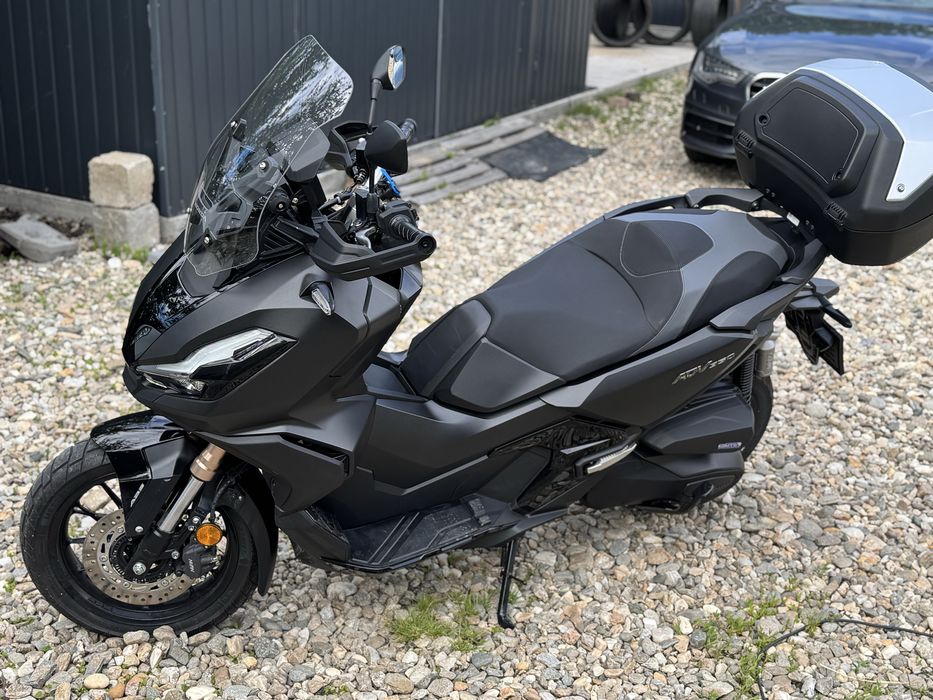 Moto scuter (scooter) Honda ADV 350 2024, 1900 km, ca nou, impecabil